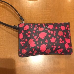 💕COACH WRISTLET 💯 AUTHENTIC 💕